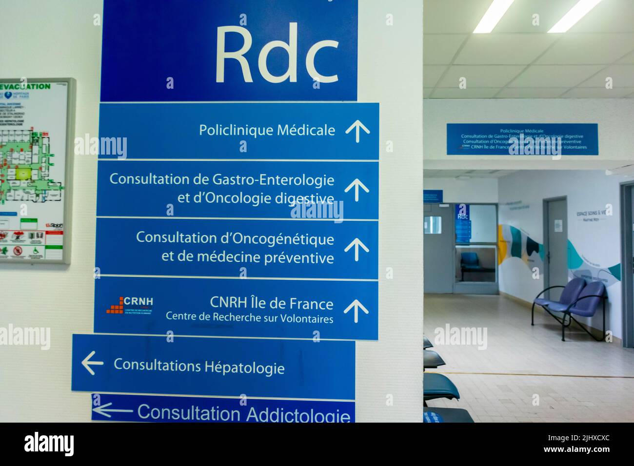 Bobigny, Frankreich, Französisches Öffentliches Krankenhaus, Avicenne, Polyclinc, Impfzentrum, Detail-Schild, in Pariser Vororten Stockfoto