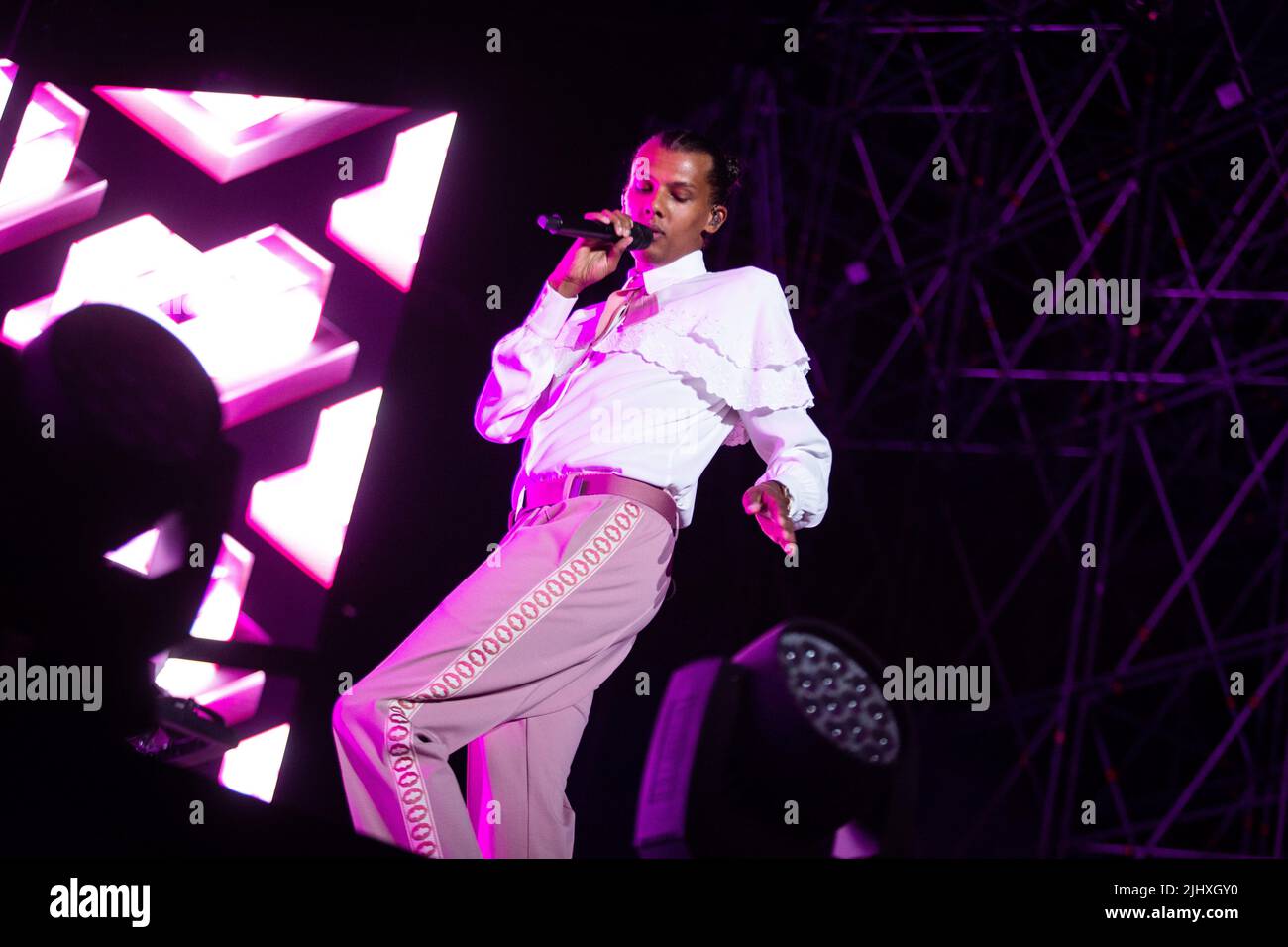 Stromae in concert all' Ippodromo Snai di San Siro, Mailand. Stockfoto