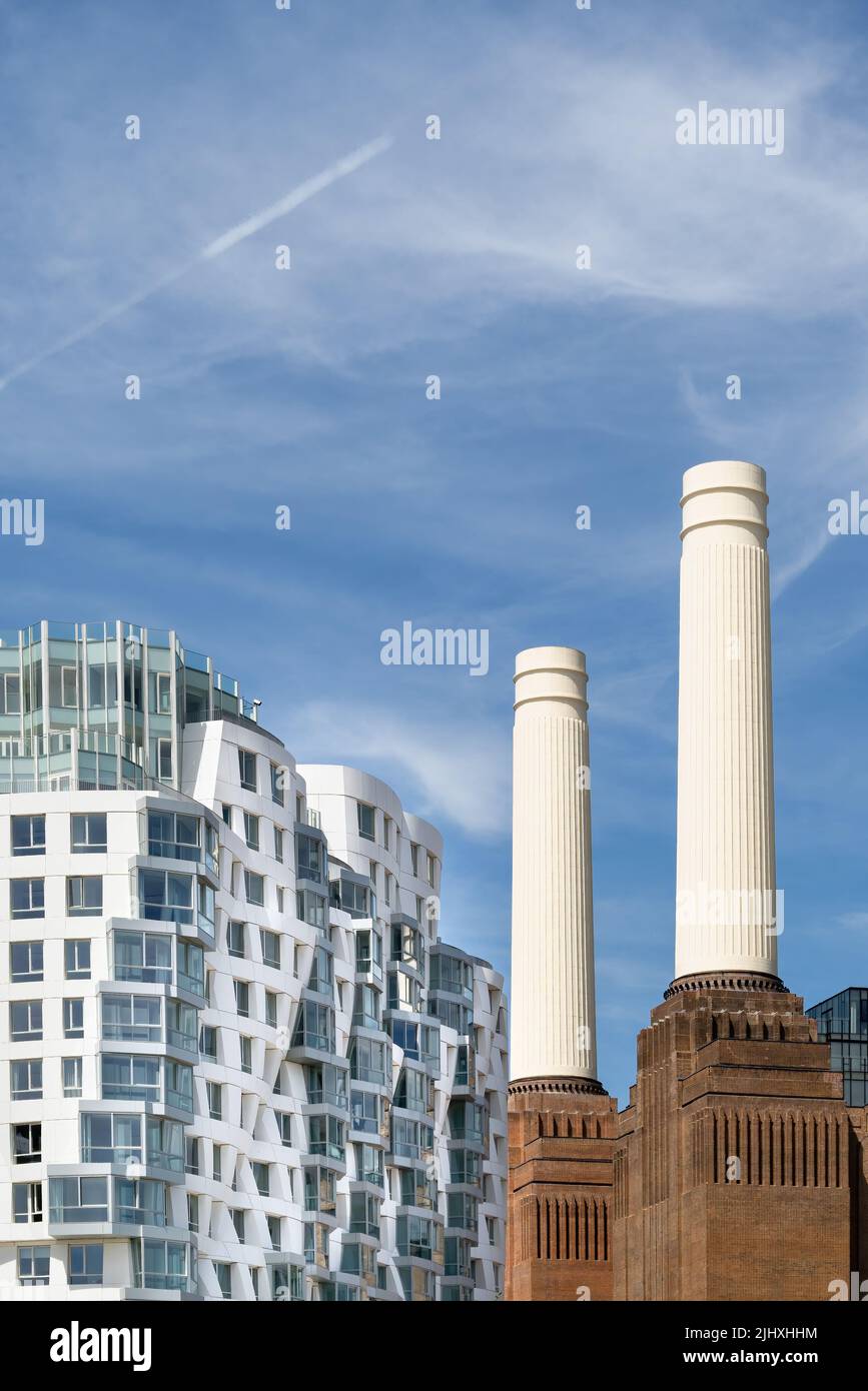 London, England, Großbritannien - Prospect Place Wohnungsentwicklung am Battersea Power Station von Frank Gehry Stockfoto