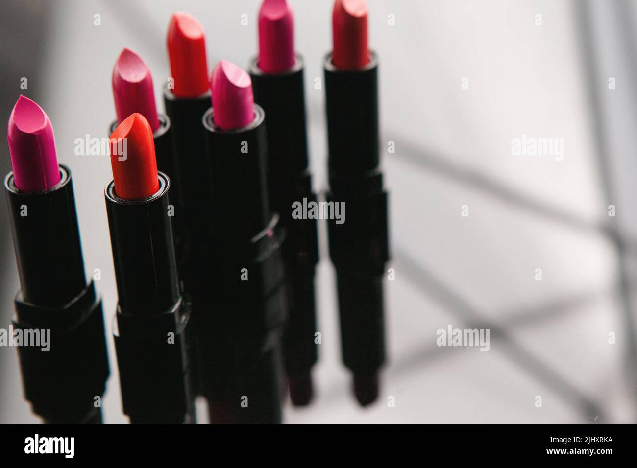 Sortiment Damen luxuriöser Lippenstift Kosmetikhandel Stockfoto