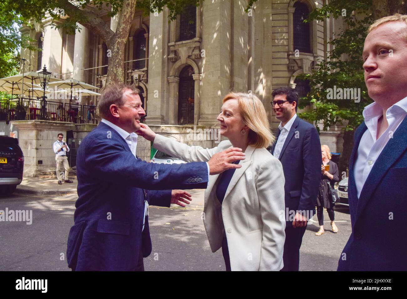 London, Großbritannien. 21.. Juli 2022. Liz Truss, Kandidatin der konservativen Partei und Außenministerin, kommt zu einer Hustings-Veranstaltung im Transporthaus an. Kredit: Vuk Valcic/Alamy Live Nachrichten Stockfoto