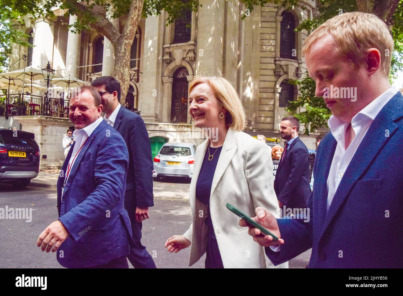 London, Großbritannien. 21.. Juli 2022. Liz Truss, Kandidatin der konservativen Partei und Außenministerin, kommt zu einer Hustings-Veranstaltung im Transporthaus an. Kredit: SOPA Images Limited/Alamy Live Nachrichten Stockfoto