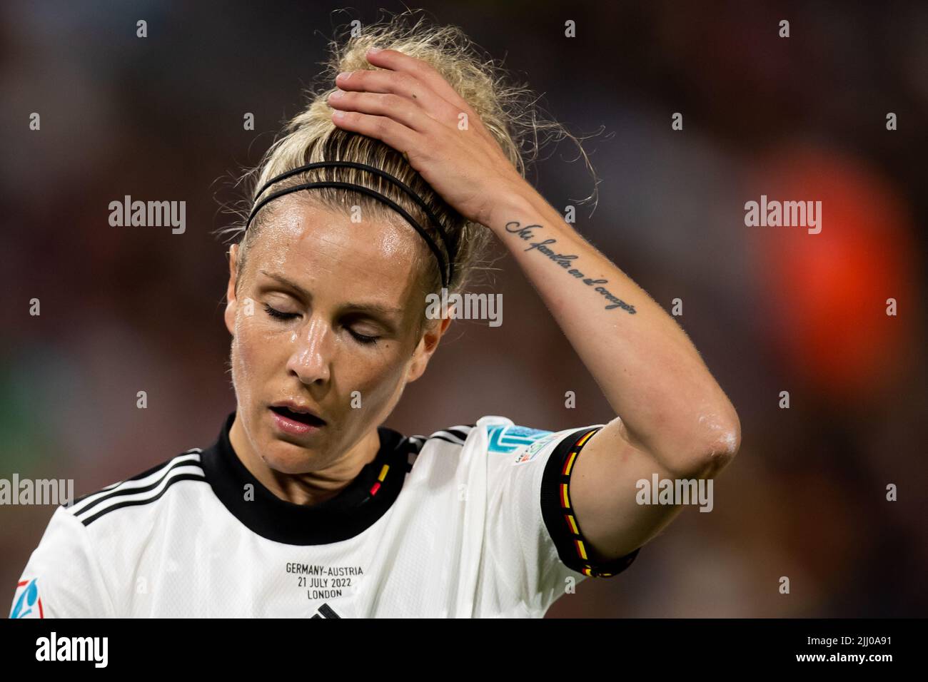 Sarah Zadrazil von Österreich ist am Donnerstag, dem 21.. Juli 2022, beim UEFA Women European Championship Quarter Final zwischen Deutschland und Österreich im Brentford Community Stadium in Brentford zu Gast. (Kredit: Federico Maranesi | MI Nachrichten) Kredit: MI Nachrichten & Sport /Alamy Live Nachrichten Stockfoto