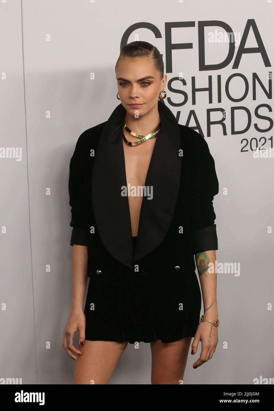 DIE CFDA Fashion Awards 2021, veranstaltet von Emily Blunt, ehren Zendaya, Anya Taylor-Joy, Dapper Dan, Aurora James Rebecca Goodstein, Nina Garcia, Sara Schiff und Yeohlee am POOL + THE GRILL Featuring: Cara Delevingne wo: New York, New York, USA Wann: 11 Nov 2021 Credit: Derrick Salters/WENN Stockfoto