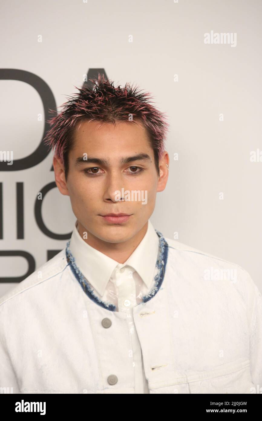 DIE CFDA Fashion Awards 2021, veranstaltet von Emily Blunt, ehren Zendaya, Anya Taylor-Joy, Dapper Dan, Aurora James Rebecca Goodstein, Nina Garcia, Sara Schiff und Yeohlee am POOL + THE GRILL Featuring: Evan Mock wo: New York, New York, USA Wann: 11 Nov 2021 Credit: Derrick Salters/WENN Stockfoto