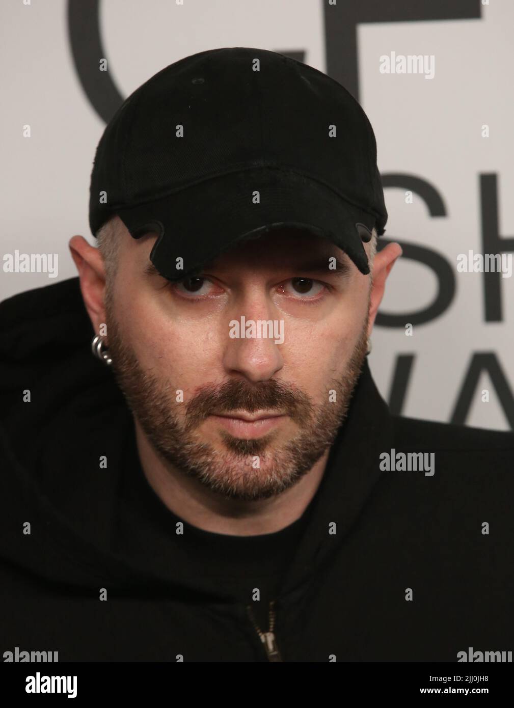 DIE CFDA Fashion Awards 2021, veranstaltet von Emily Blunt, ehren Zendaya, Anya Taylor-Joy, Dapper Dan, Aurora James Rebecca Goodstein, Nina Garcia, Sara Schiff und Yeohlee am POOL + THE GRILL Featuring: Demna wo: New York, New York, USA Wann: 11 Nov 2021 Credit: Derrick Salters/WENN Stockfoto