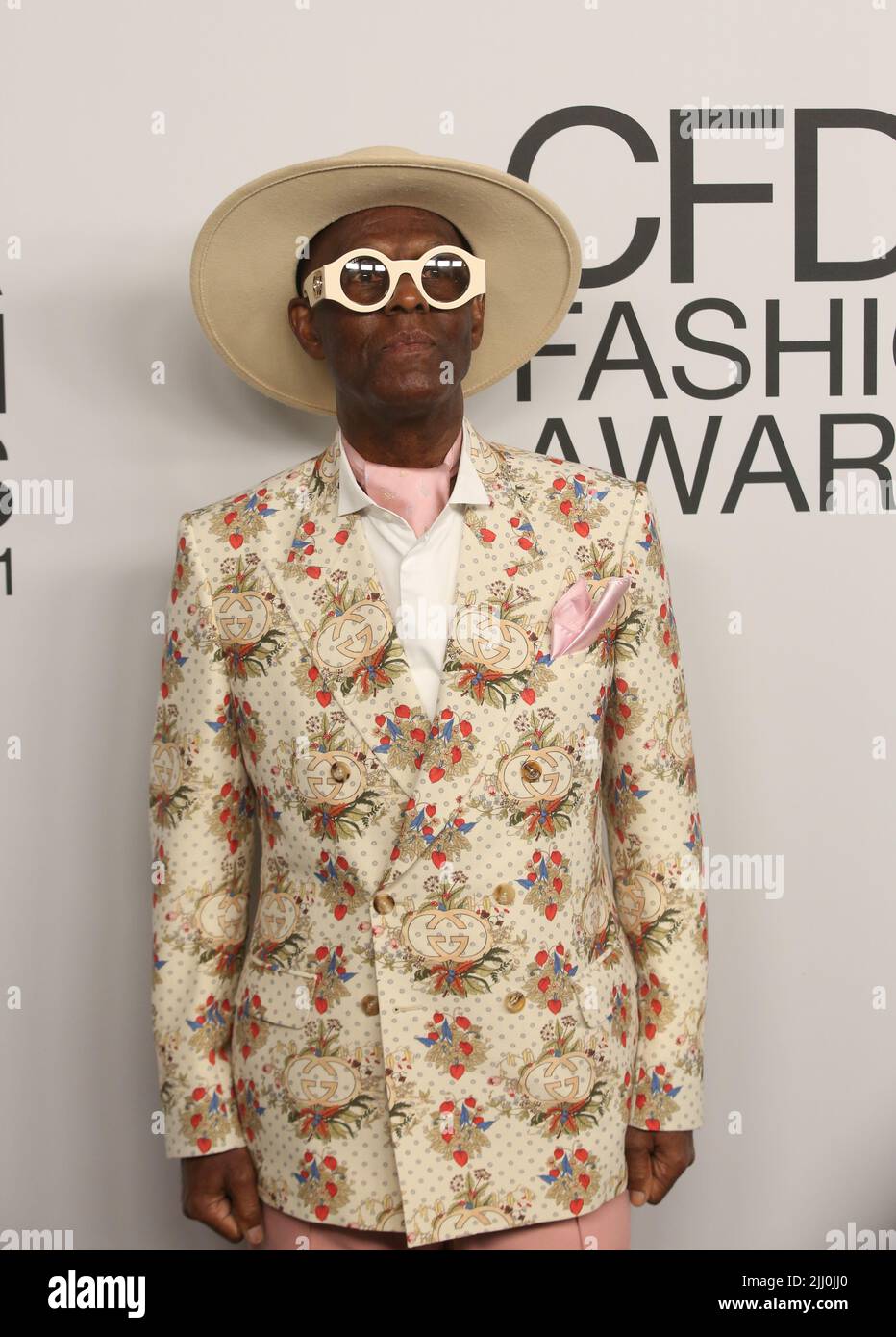 DIE CFDA Fashion Awards 2021, veranstaltet von Emily Blunt, ehren Zendaya, Anya Taylor-Joy, Dapper Dan, Aurora James Rebecca Goodstein, Nina Garcia, Sara Schiff und Yeohlee am POOL + THE GRILL Featuring: Dapper Dan wo: New York, New York, USA Wann: 11 Nov 2021 Credit: Derrick Salters/WENN Stockfoto