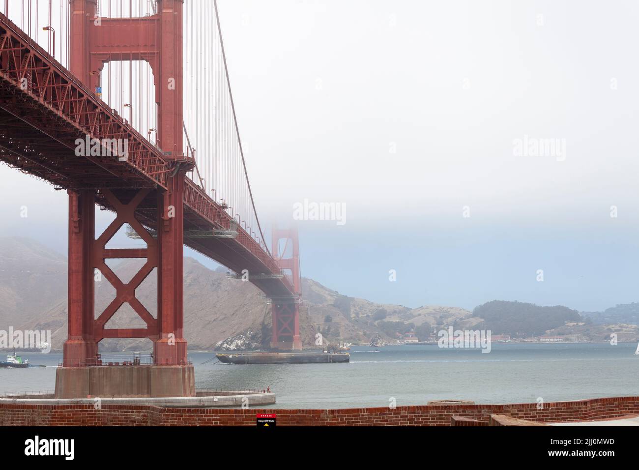 Blick auf die Golden Gate Bridge von Fort Point, San Francisco, Kalifornien, USA Stockfoto