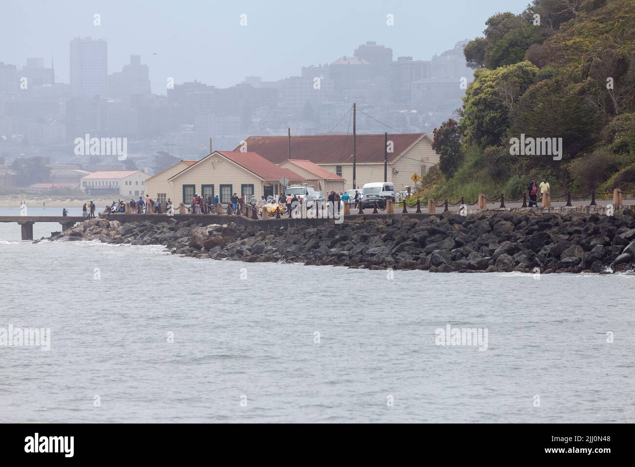 Der Warming Hut Park Store am Torpedo Wharf Pier in Fort Point, San Francisco, Kalifornien, USA Stockfoto