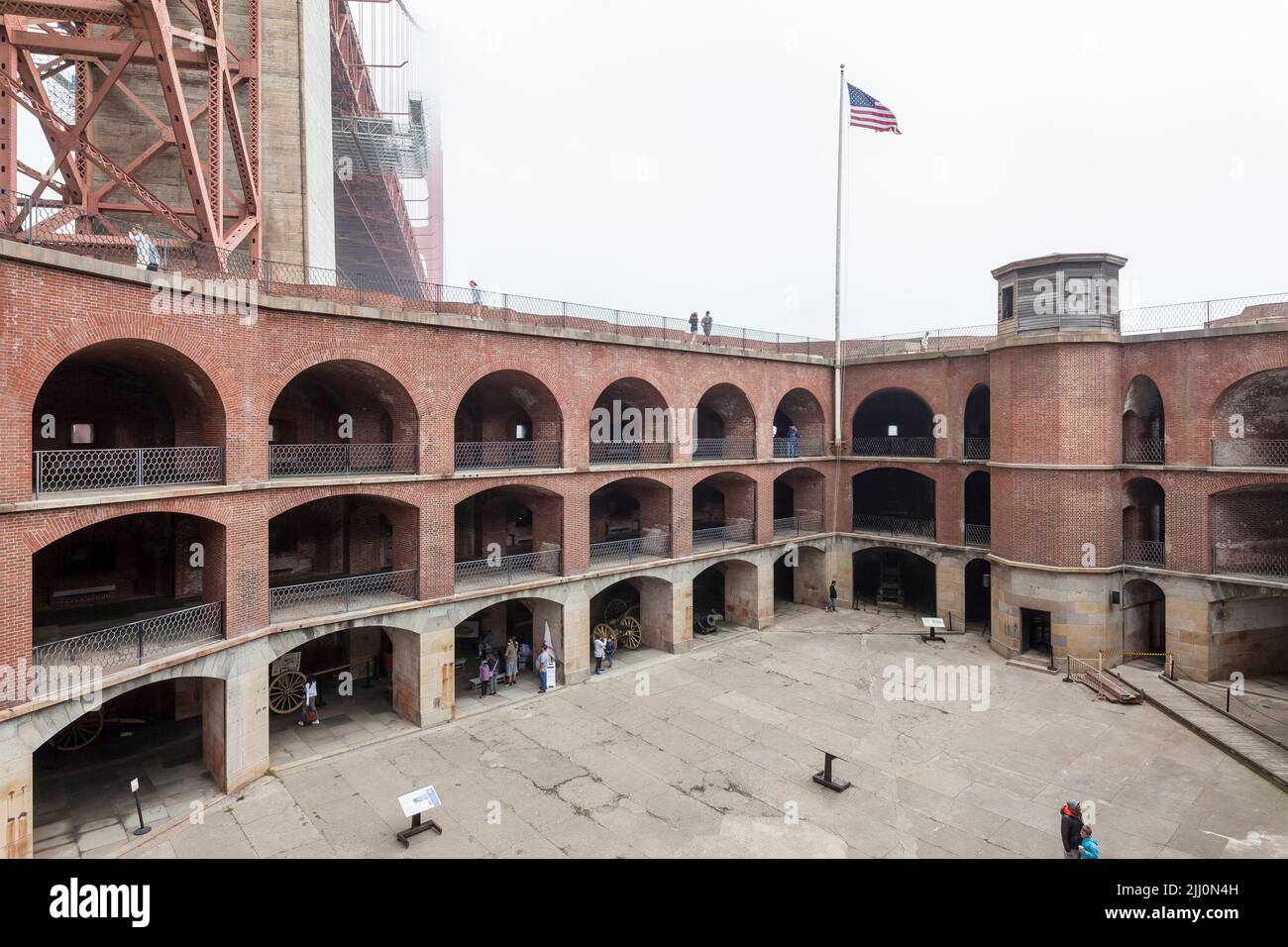 Im Innenhof der Fort Point National Historic Site, San Francisco, Kalifornien, USA Stockfoto