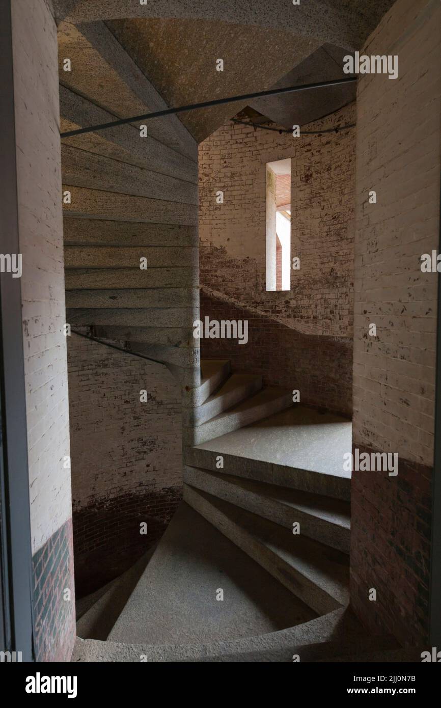 Wendeltreppe in der nationalen historischen Stätte von Fort Point, San Francisco, Kalifornien, USA Stockfoto