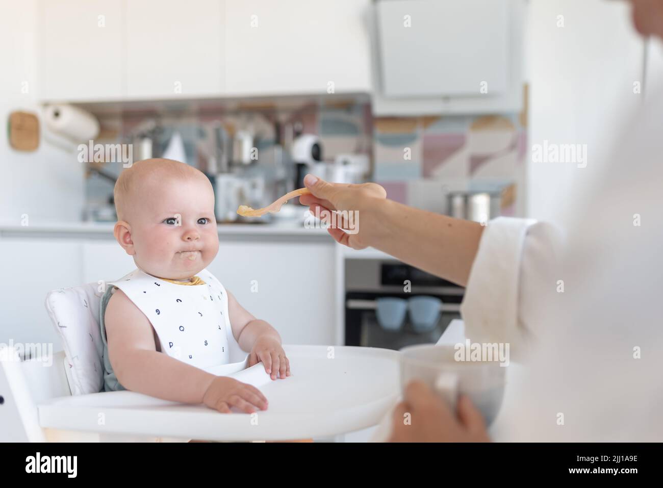 Baby 's erste Nahrung, das Kind will nicht essen Stockfoto