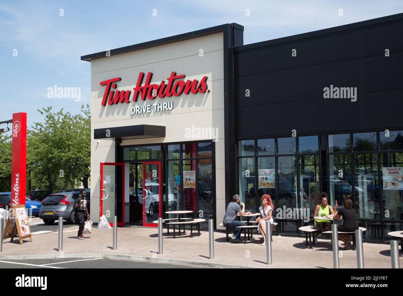 Tim Hortons Restaurant und Drive Thru, Oldbury Stockfoto