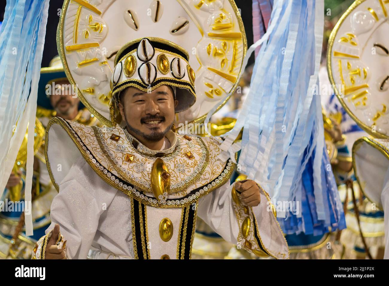 Rio, Brasilien - 22. april 2022: Samba-Schule Tuiuti im Karneval von Rio, im Marques de Sapucai Sambadrome statt Stockfoto