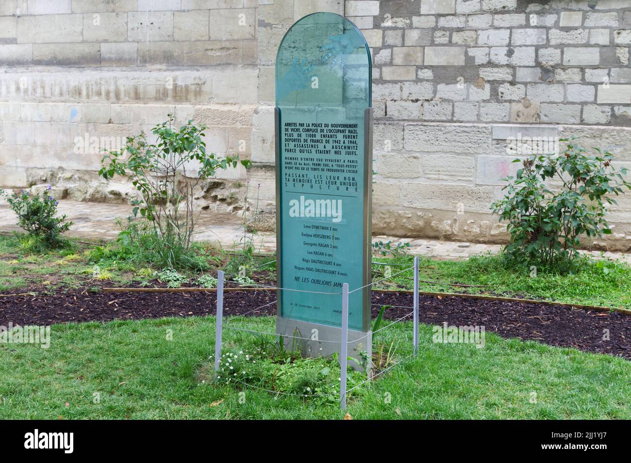 Nie vergessen - Kinder im Holocaust - Erinnerung an in Auschwitz getötete jüdische Kinder - Saint-Germain-des-Prés - Paris Stockfoto