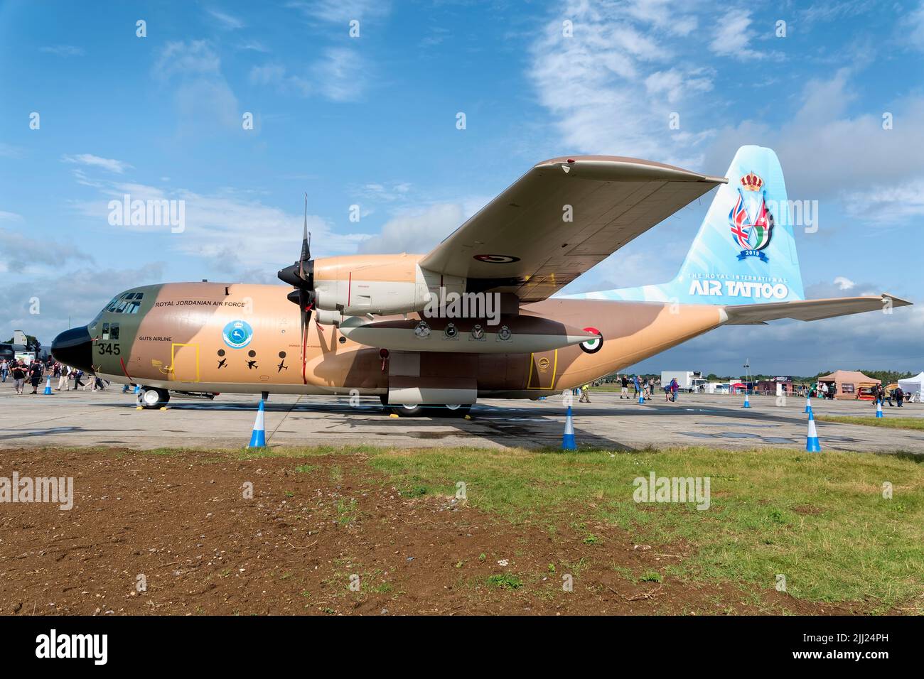 RAF Fairford, Gloucestershire, Großbritannien - 2019. Juli: A Guts Airline 345 Royal Jordanian C-130H Hercules aus dem Transportgeschwader von 3. bei der RIAT von 2019 Stockfoto