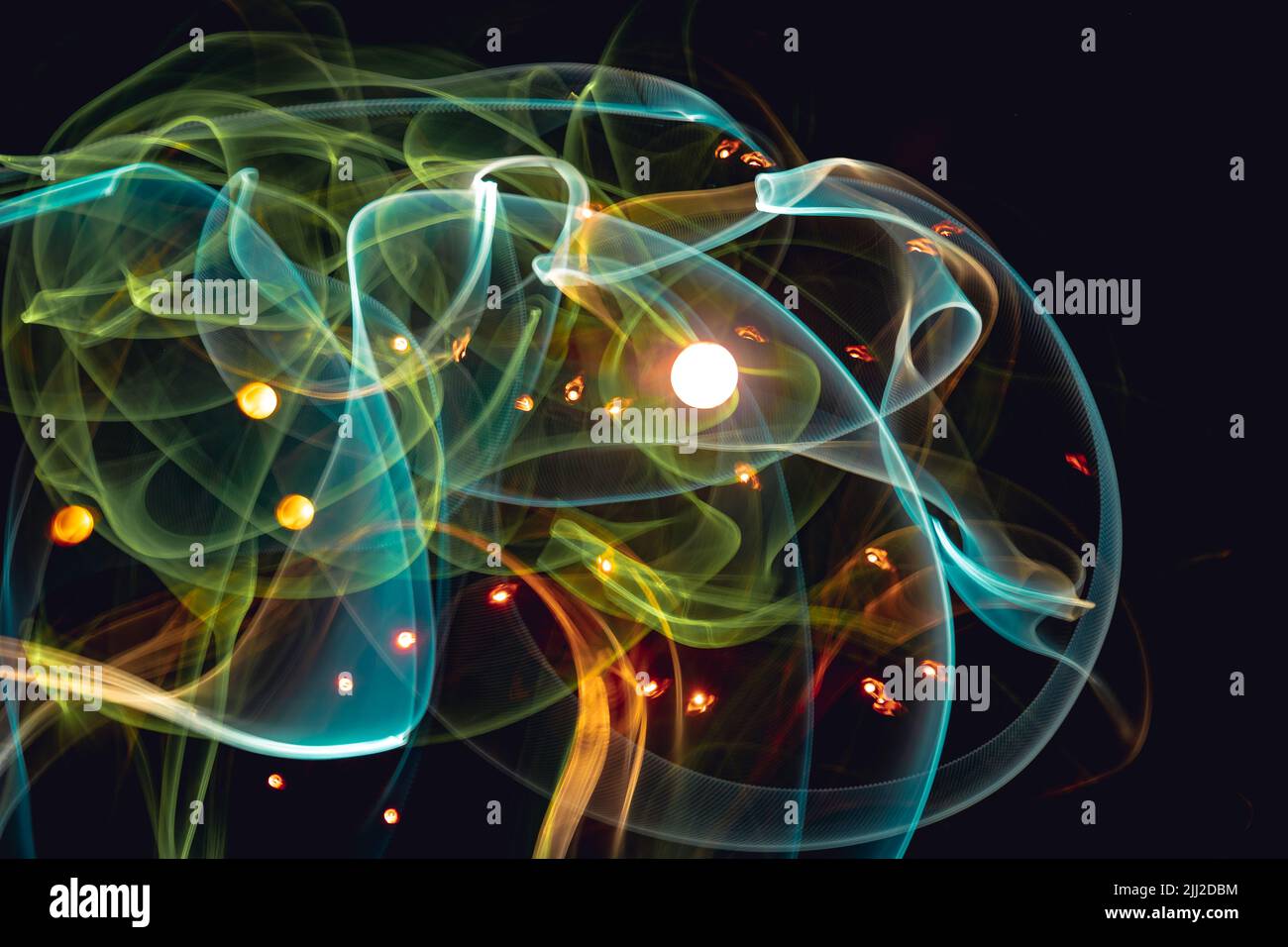 3D Rendering oder 3D Illustration. Bild des Universums mit Planeten, die zwischen interstellarem Gas verstreut sind. Stockfoto