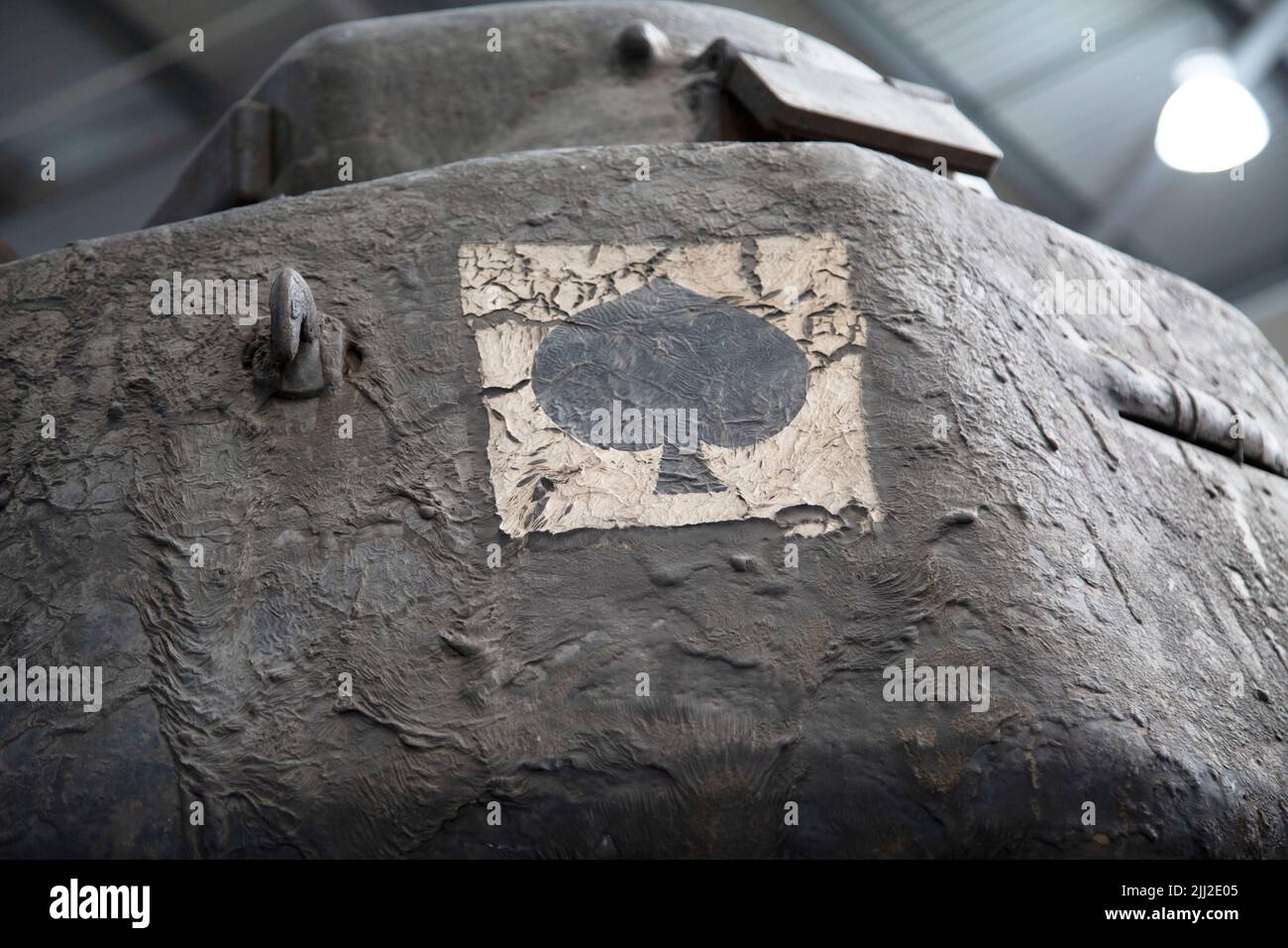 Kennzeichen eines Militärfahrzeugs der französischen Armee auf einem Panzer Char 1B, Bovington Tank Museum, Dorset, Großbritannien Stockfoto