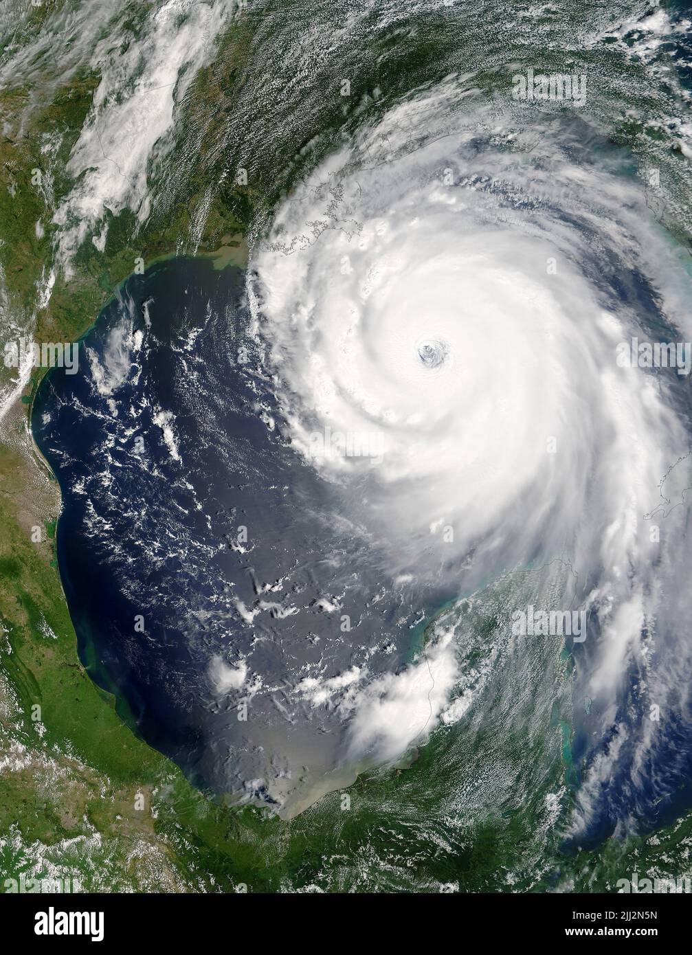 Satellitenansicht des Hurrikans Katrina, einem Hurrikan der Kategorie 5, der am 29. August 2005 an der US-Golfküste im Gebiet von New Orleans verheerende Schäden angerichtet hat. (USA) Stockfoto