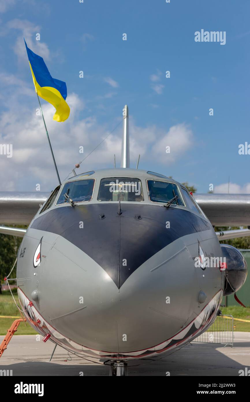 Antonov an 26 aircraft Fotos und Bildmaterial in hoher Auflösung Alamy