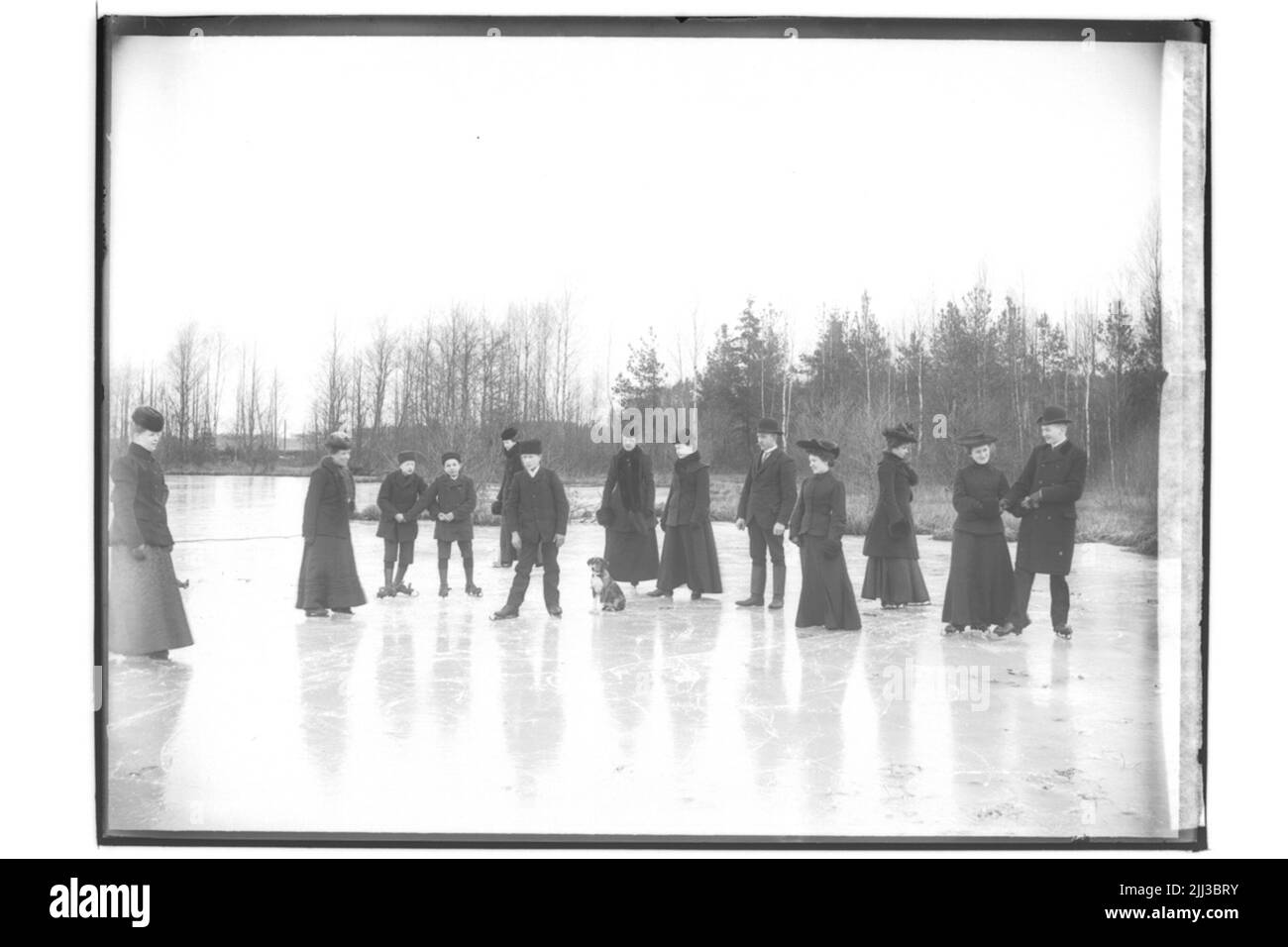 13 Schlittschuhe auf Marksjön. Stockfoto