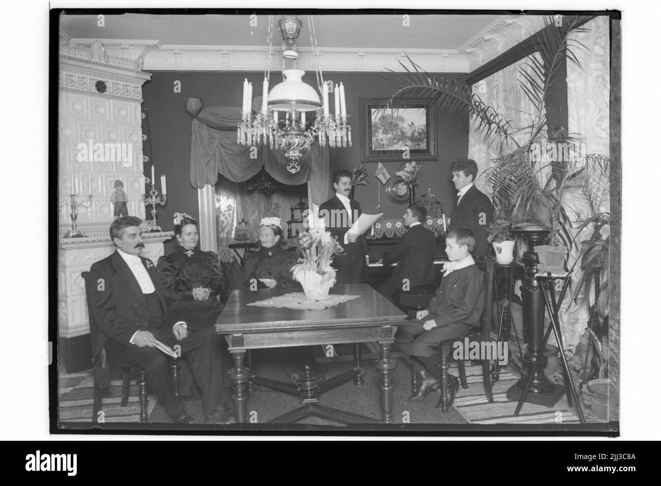 Zimmereinrichtung, 7 Personen. Petrus Bergström Stockfoto