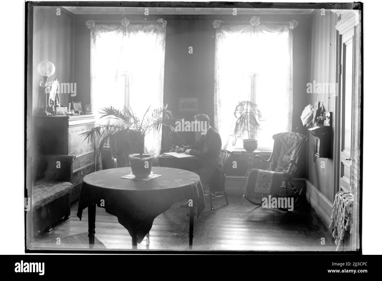 Örebro Praktische Schule Für Sprache Und Handel. Handelslehrer P. Gustaf Larsson.rum Innenraum mit Gustaf Larsson. Stockfoto