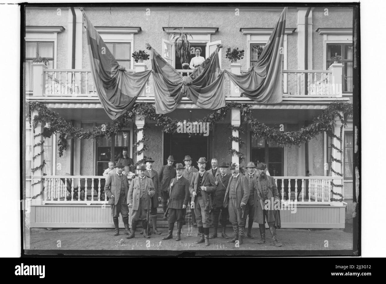 Royal Hunting Society, König Gustaf V. und 11 Jäger.Haddebo Veranda. Stockfoto