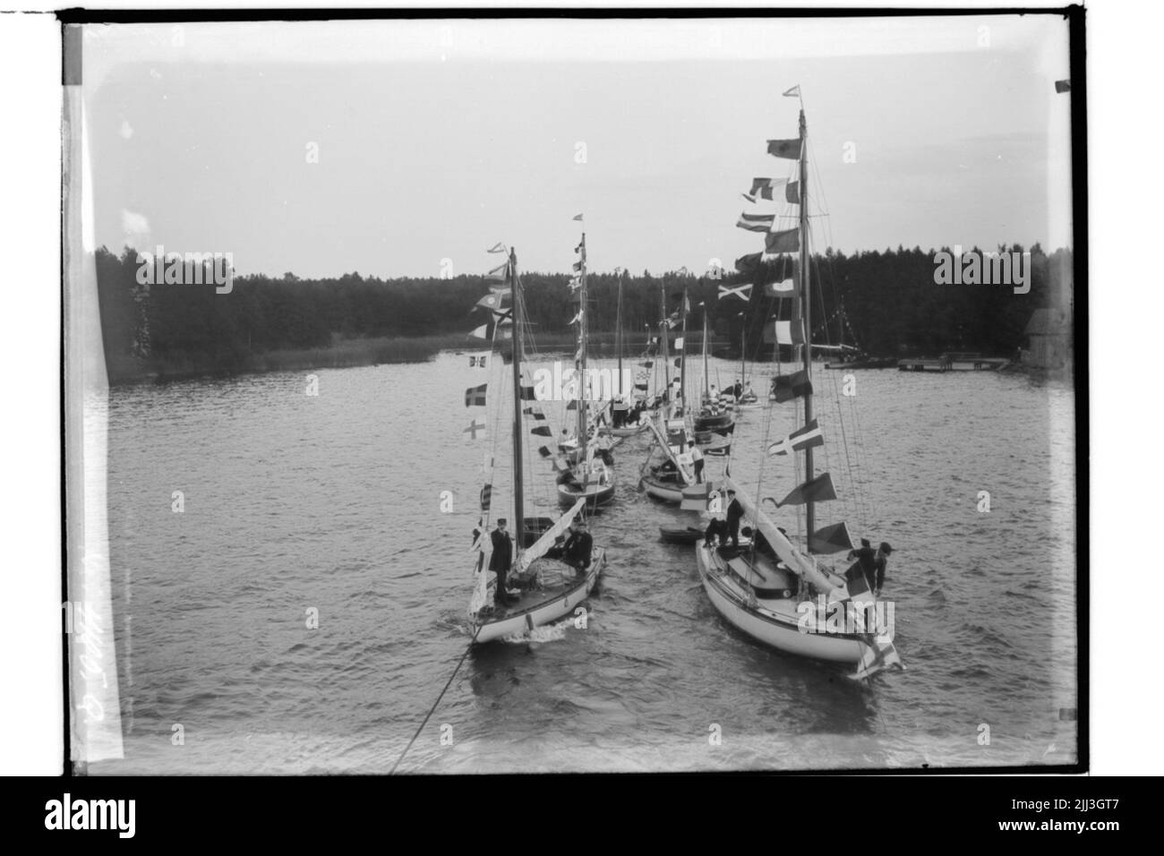 Der Segelverein Hjälmaren. Regattas Boote auf Anhänger kehren nach Hause zurück. Stockfoto