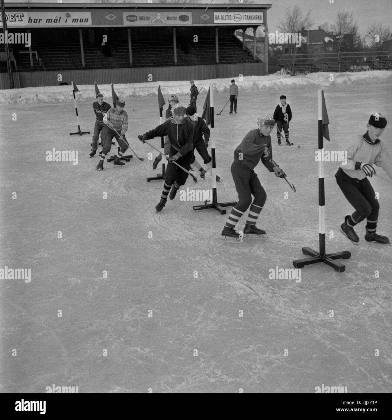 Bandy Kurs in Eyravallen.18 Februar 1959. Stockfoto