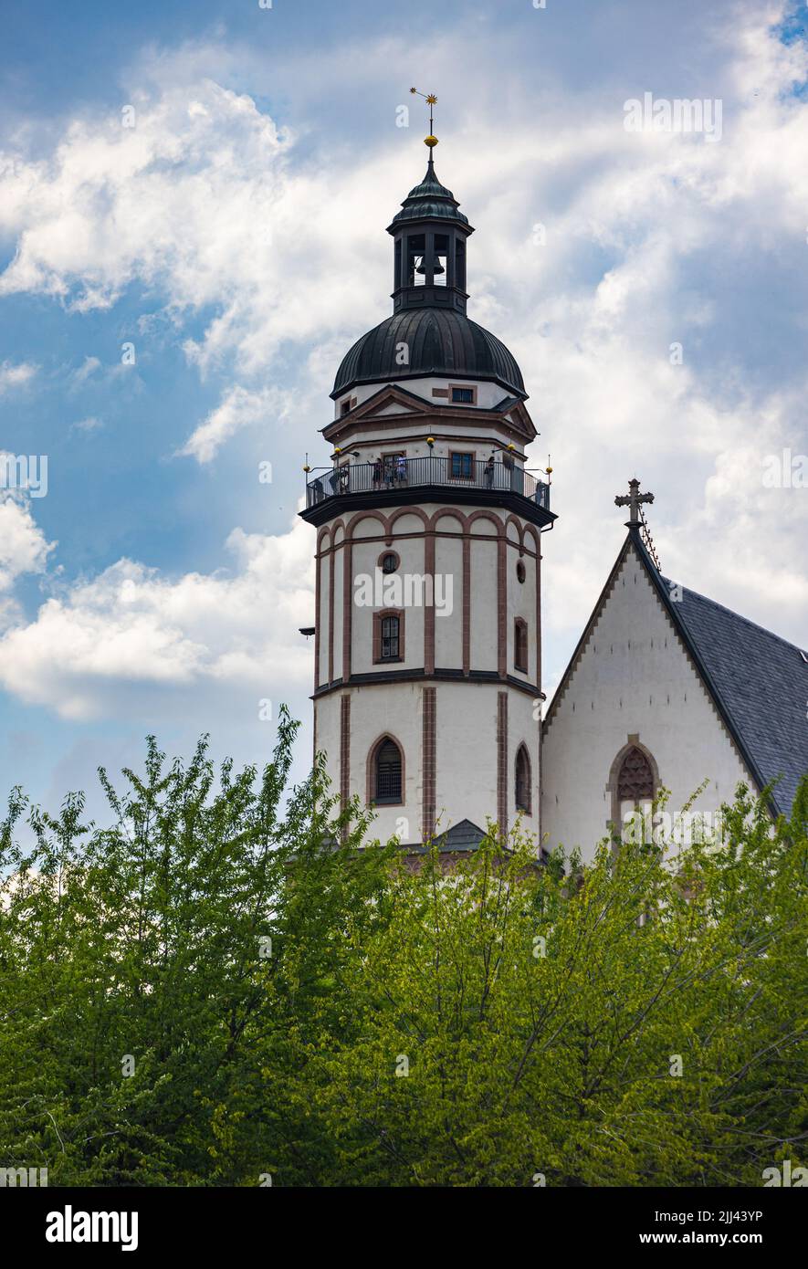 Leipzig, Deutschland - 25. Juni 2022: Die Thomaskirche oder auf deutsch die Thomaskirche. Der Komponist Johann Sebastian Bach arbeitete hier als Kapellmeister Stockfoto