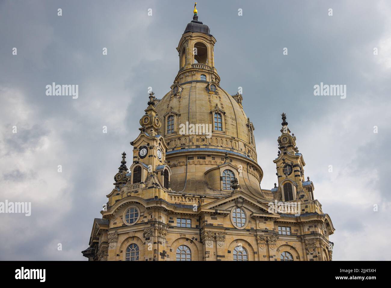 Dresden, Deutschland - 28. Juni 2022: Frauenkirche, lutherische Kirche in Dresden. Oft eine Kathedrale genannt, aber es ist nicht der Sitz Stockfoto