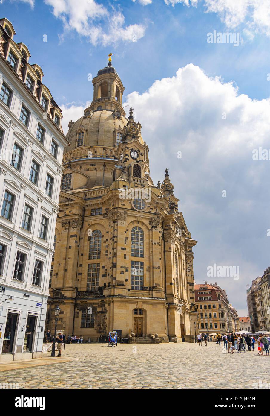 Dresden, Deutschland - 28. Juni 2022: Frauenkirche, lutherische Kirche in Dresden. Oft eine Kathedrale genannt, aber es ist nicht der Sitz Stockfoto