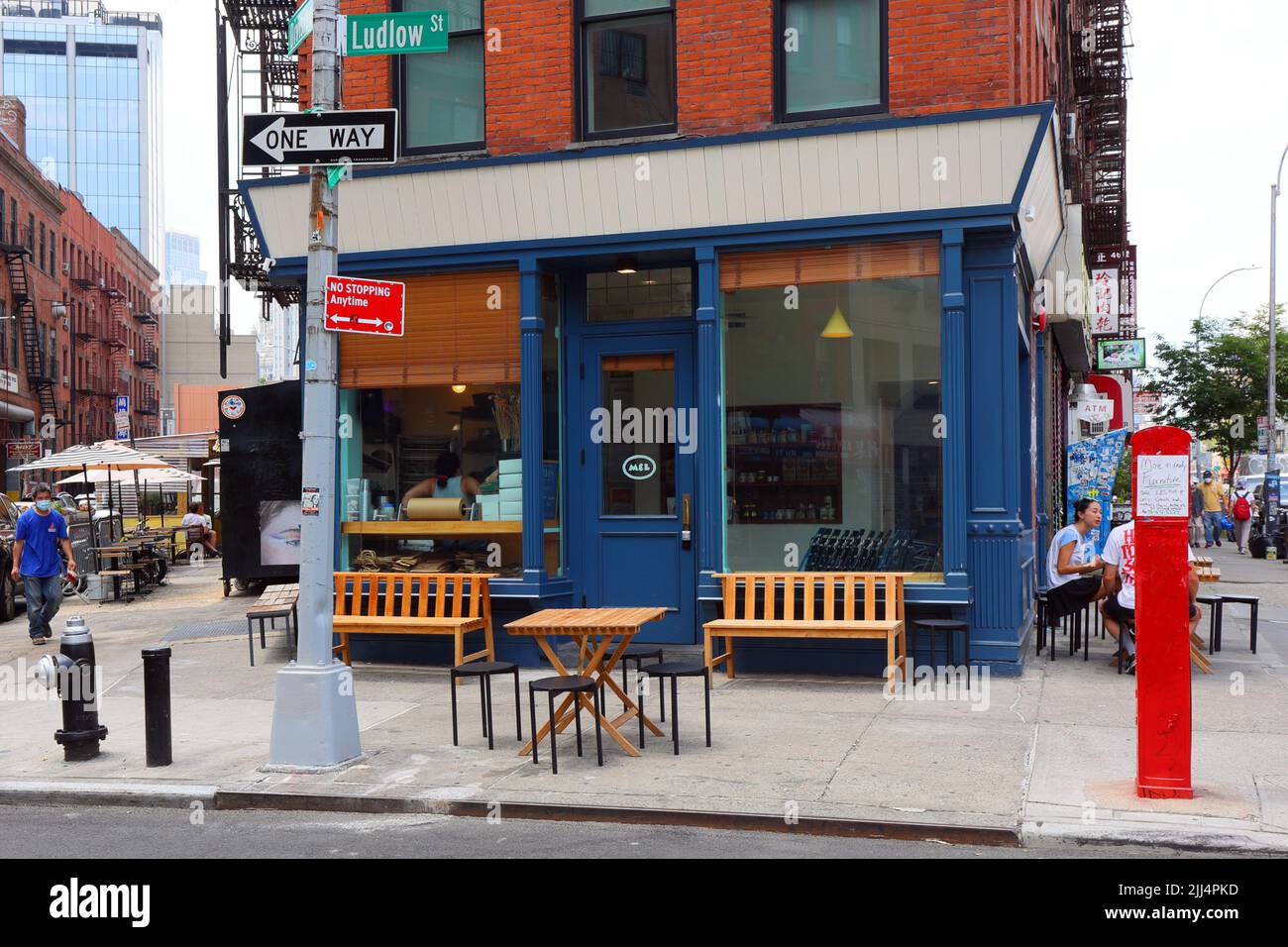 Mel, 1 Ludlow St, New York. schaufenster einer handwerklichen Bäckerei mit Erbgut-Getreide in Manhattans gentrifizierender Chinatown „Dimes Square“/Lower East Side Stockfoto