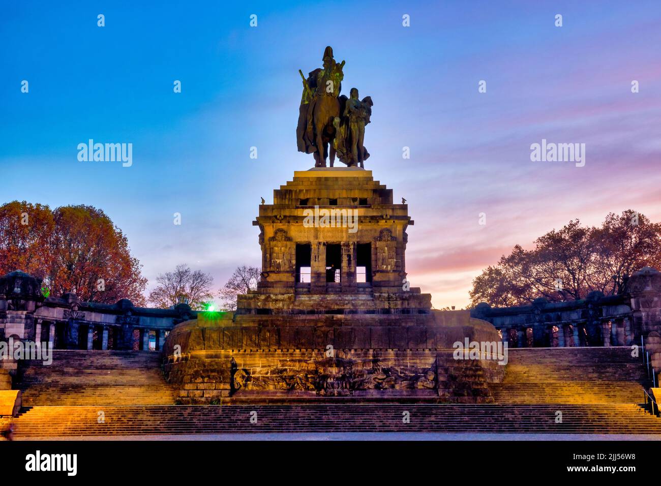 Reiterdenkmal Wilhelm I. im Deutschen Eck, Koblenz, Deutschland Stockfoto