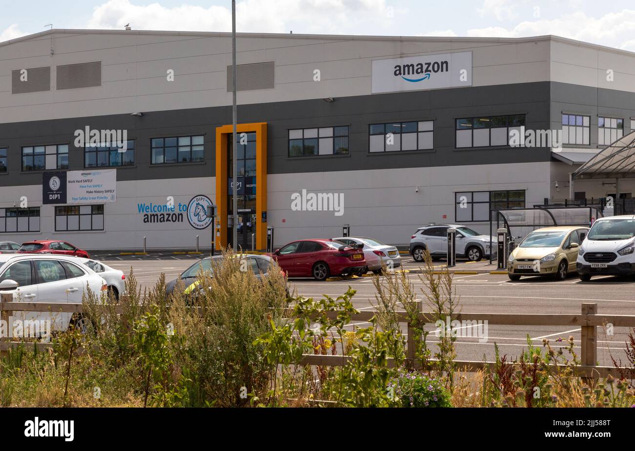 Vertriebszentrum von Amazon, Ipswich, Suffolk, England, Großbritannien Stockfoto