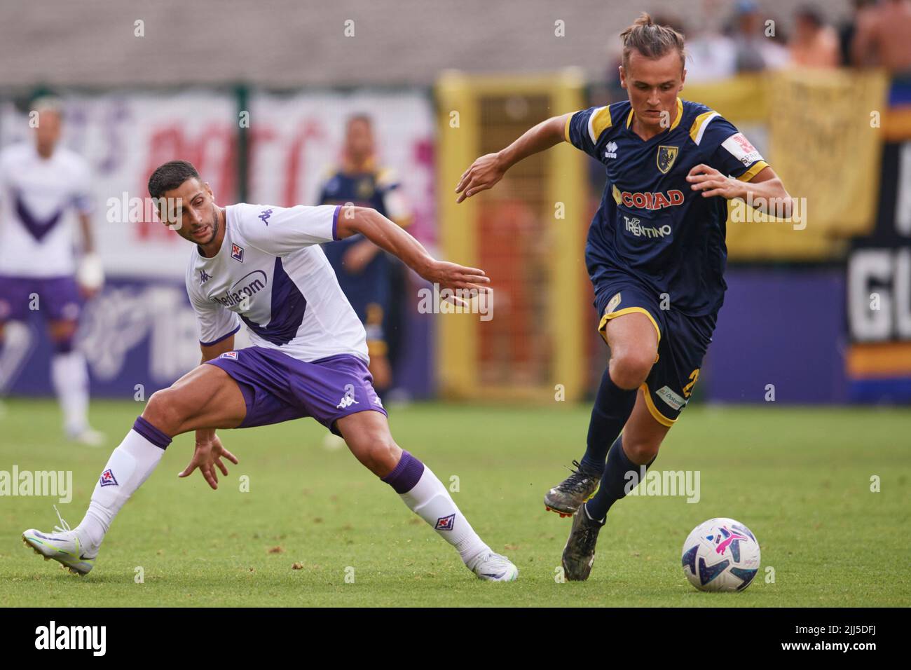 Foto: Daniele Montigiani/LaPresse 22 07 2022 - Moena, Italia Sport amichevole Estiva, AC Fiorentina - AC Trento Nella foto: Rolando Mandragora Foto Daniele Montigiani/LaPresse 22 07 2022 - Moena, Italien Sportvorsaison Sommertestspiel, AC Fiorentina VS AC Trento auf dem Foto: Rolando Mandragora Stockfoto