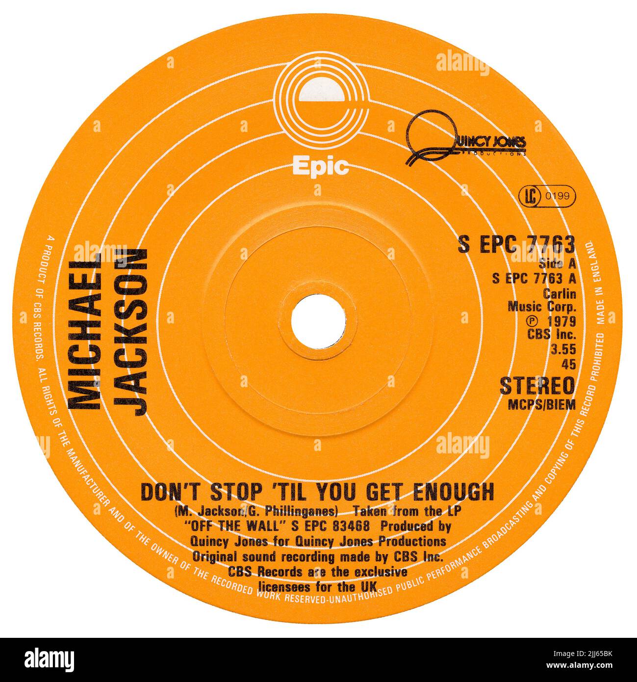 45 RPM 7' UK Pop Soul Label von Don't Stop 'Til You Get Enough von Michael Jackson. Geschrieben von Michael Jackson und Greg Philinganes und produziert von Quincy Jones. Veröffentlicht im August 1979 auf dem Epic Label. Stockfoto