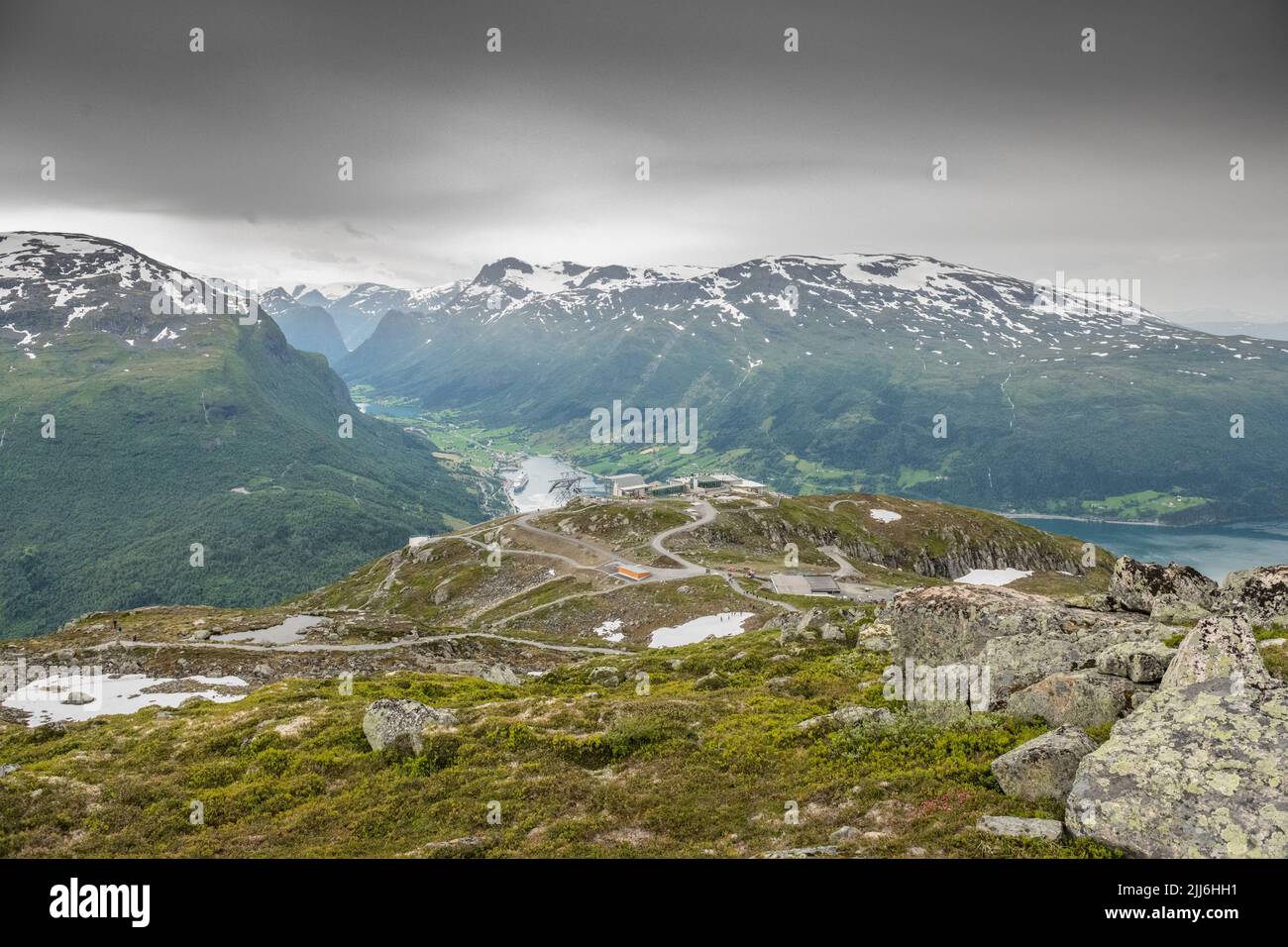 Der Loen Skylift ist eine Seilbahn in Loen in Stryn. Die Seilbahn ...