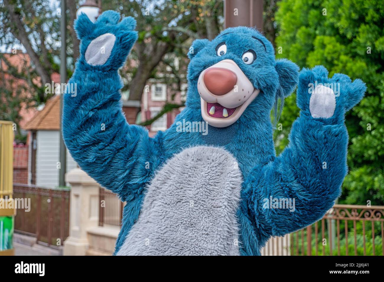 Baloo-Charakter in einer Parade im Disney Magic Kingdom Stockfoto