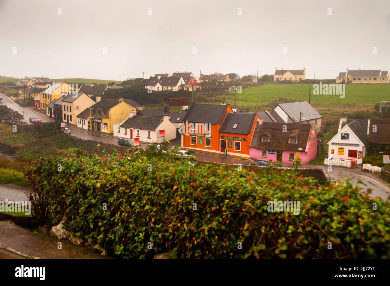 Fisher Street in Doolin an der Westküste Irlands. Stockfoto