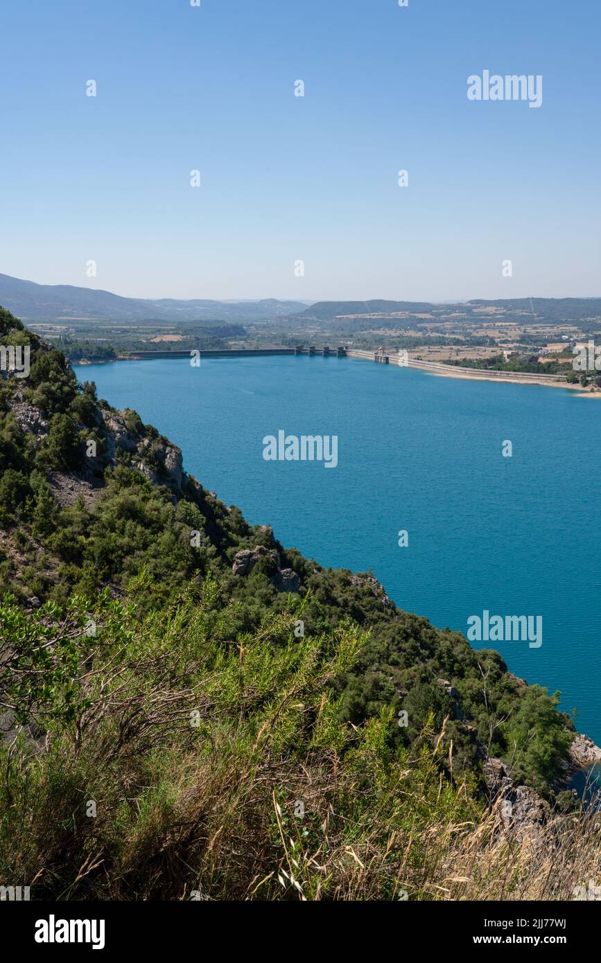 El Grado Reservoir and Dam, Huesca, Spanien Stockfoto