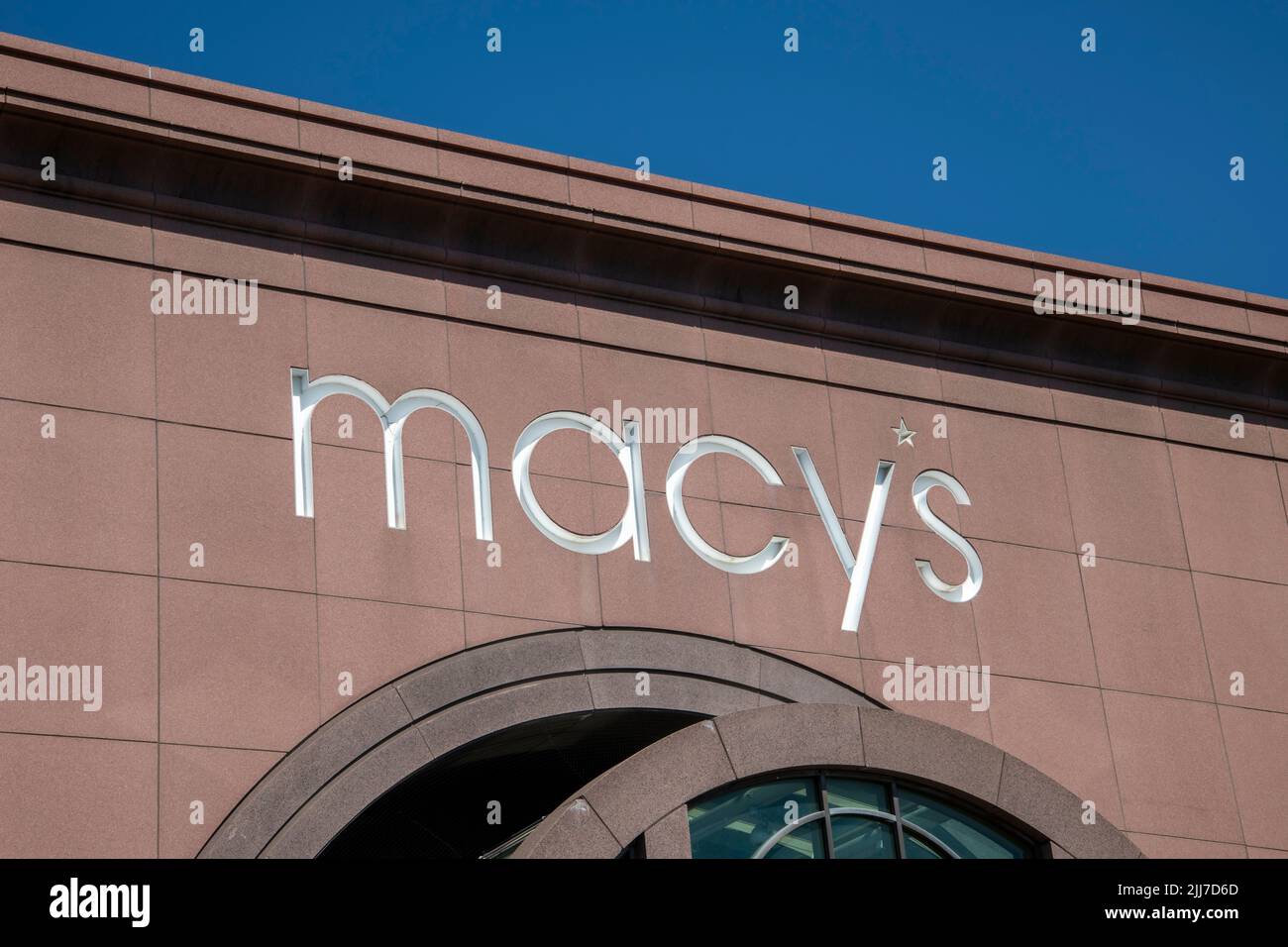 Bloomington, Minnesota. Mall of America. Macy' Logo. Kaufhauskette, die Markenbekleidung, Accessoires, Einrichtungsgegenstände und Haushaltswaren bereitstellt Stockfoto