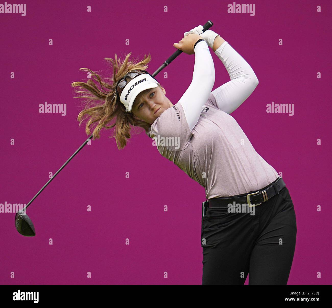 Brooke Hendersonof Canada trifft beim dritten Lauf der Evian Championship am 23. Juli 2022 im Evian Resort Golf Club in Evian-les-Bains, Frankreich, das erste Abschlag. (Kyodo) ==Kyodo Foto via Credit: Newscom/Alamy Live News Stockfoto