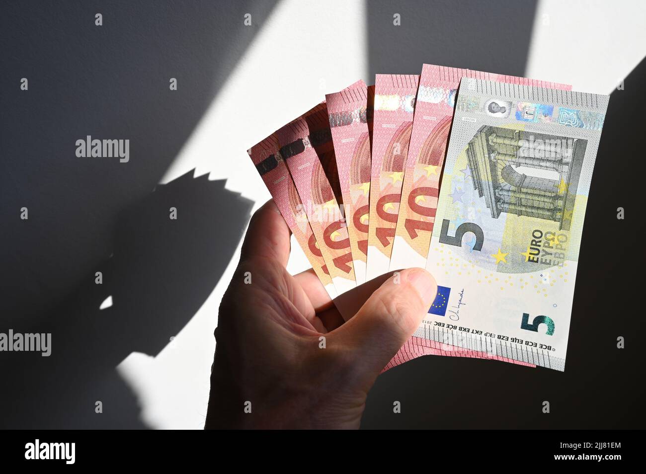 Zehn und fünf Euro-Banknoten. Stockfoto