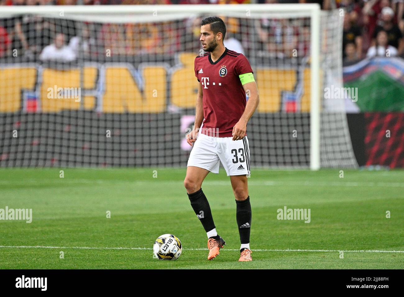 David Hancko von Sparta im Einsatz beim Eröffnungsspiel der Qualifikationsrunde der European Conference League 2. in Prag, Sparta Praha gegen Viking Stavanger, Stockfoto