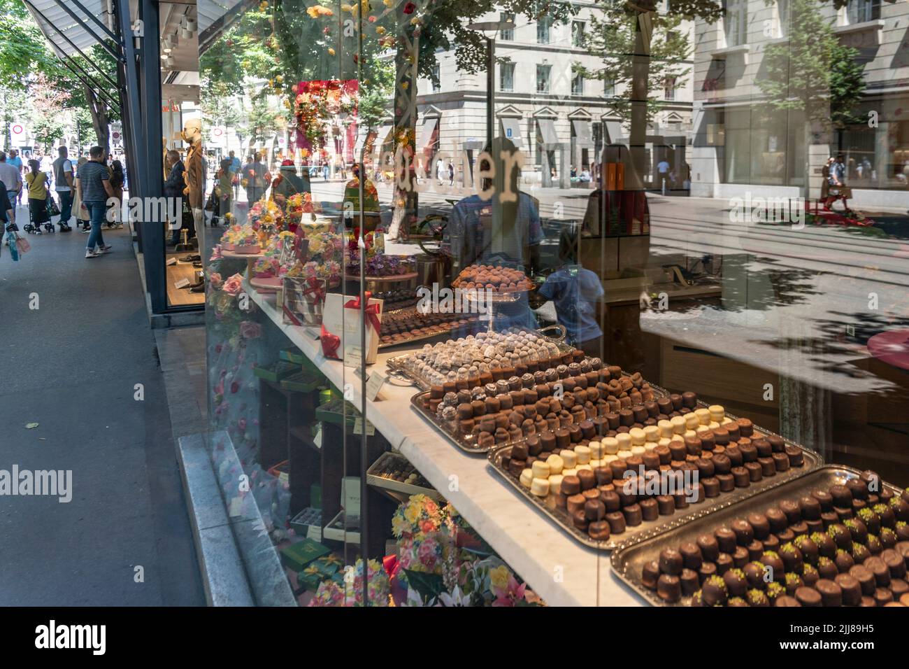Confiserie Teuscher, Schaufenster, Spiegelung, Zürich, Schweiz Stockfoto