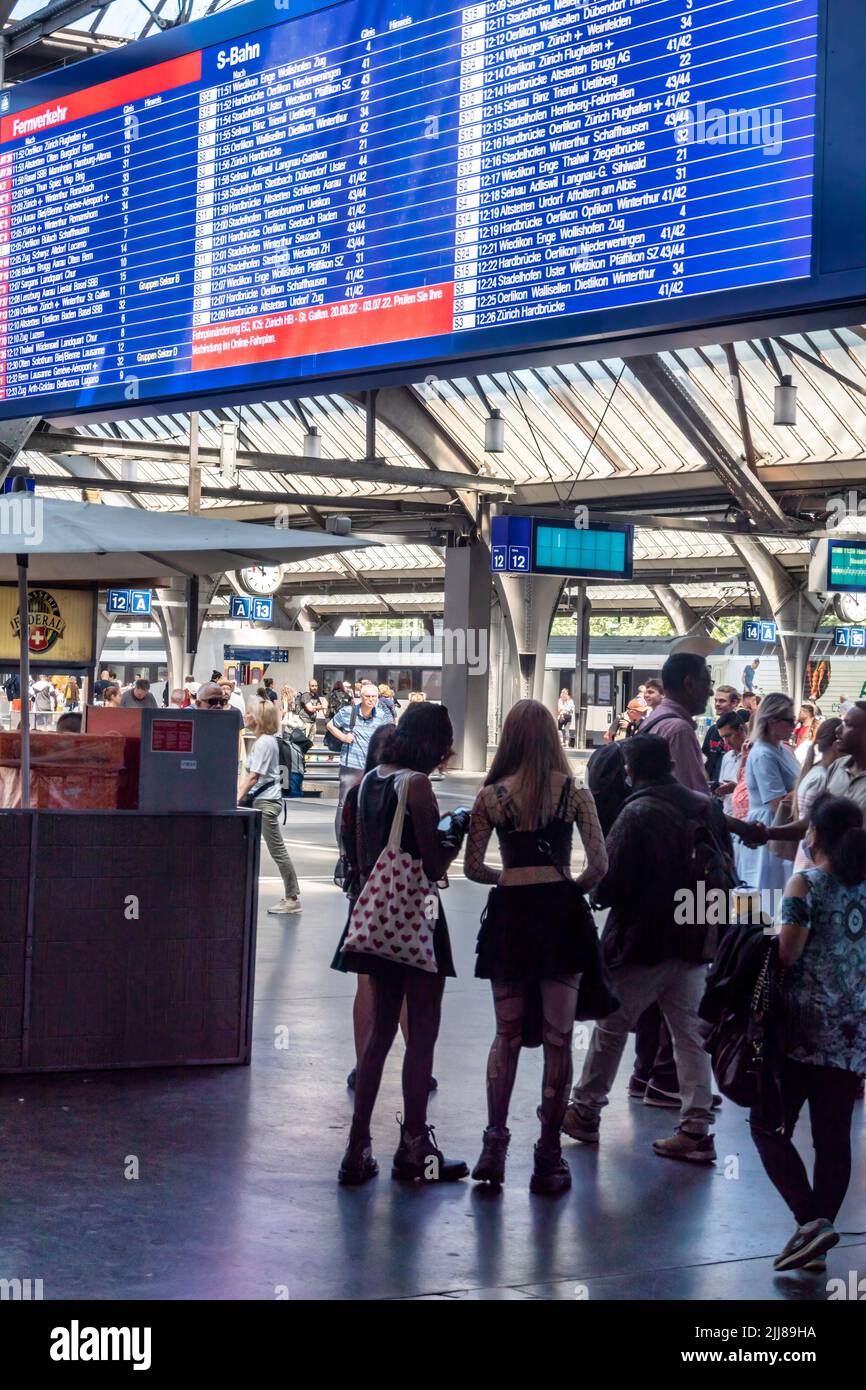 Zürich Hauptbahnhof, Anzeigetafel, Schweiz Stockfoto