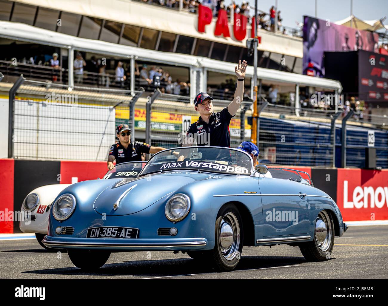 Le Castellet, Frankreich. 24.. Juli 2022. , 2022LE CASTELLET - Max Verstappen (Oracle Red Bull Racing) bei der Fahrerparade vor dem Grand Prix von Frankreich F1 auf dem Circuit Paul Ricard am 24. Juli 2022 in Le Castellet, Frankreich. REMKO DE WAAL Kredit: ANP/Alamy Live News Stockfoto