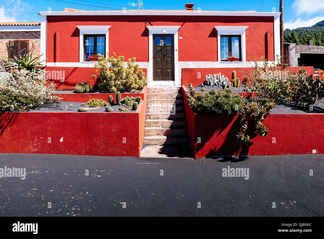 Ansammlung von vulkanischer Asche in einem Haus. El Paraiso, El Paso, La Palma, Kanarische Inseln, Spanien Stockfoto
